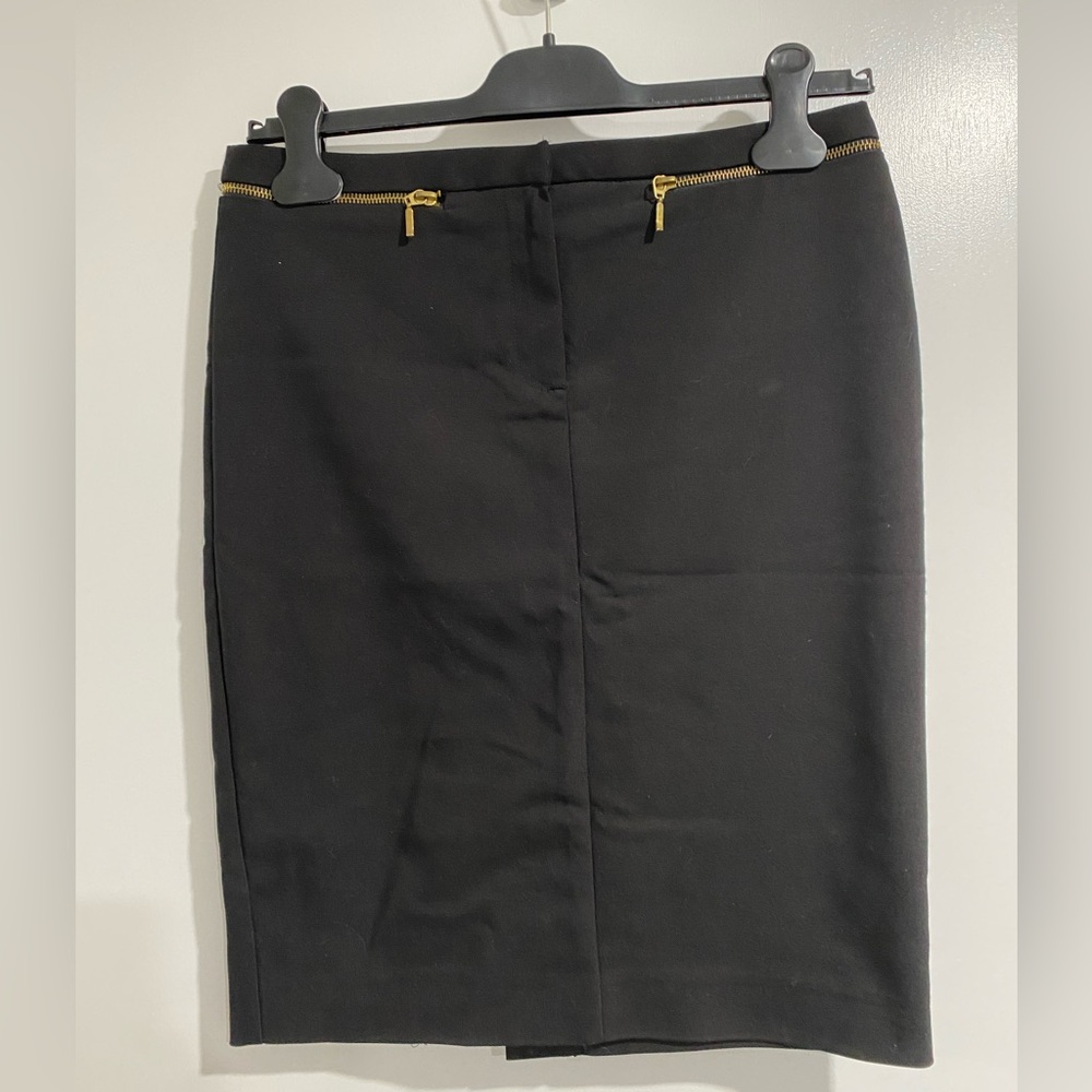 Zara basics black pencil skirt zipper detail. Size medium